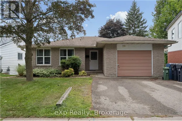39 KEATS CRESCENT