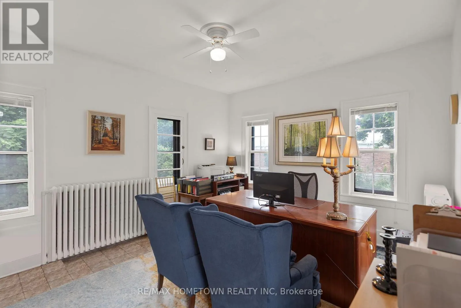 157 DIBBLE STREET W