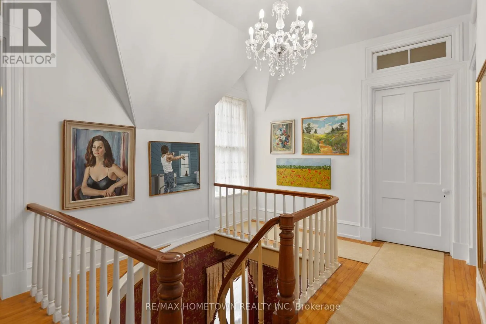 157 DIBBLE STREET W