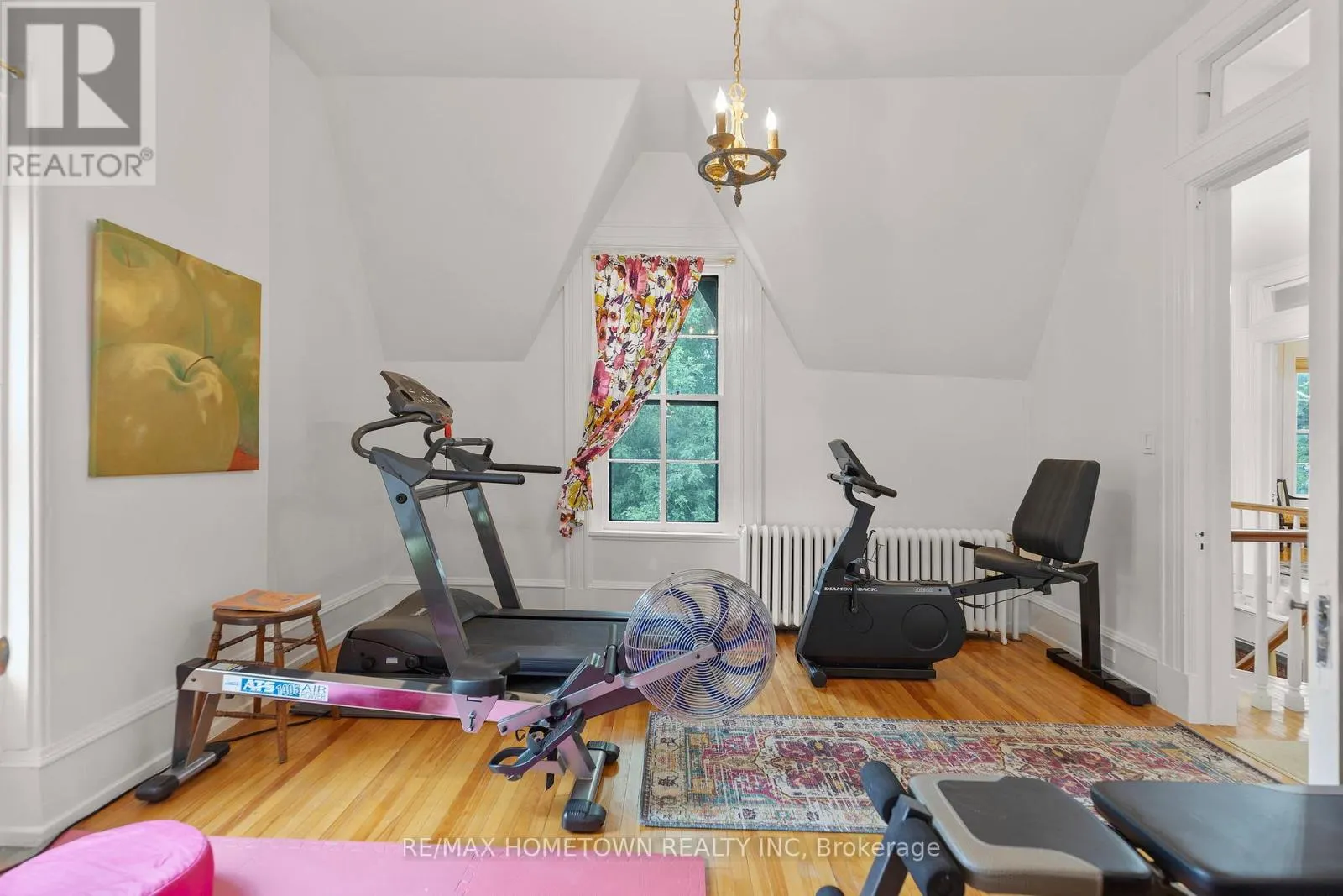 157 DIBBLE STREET W