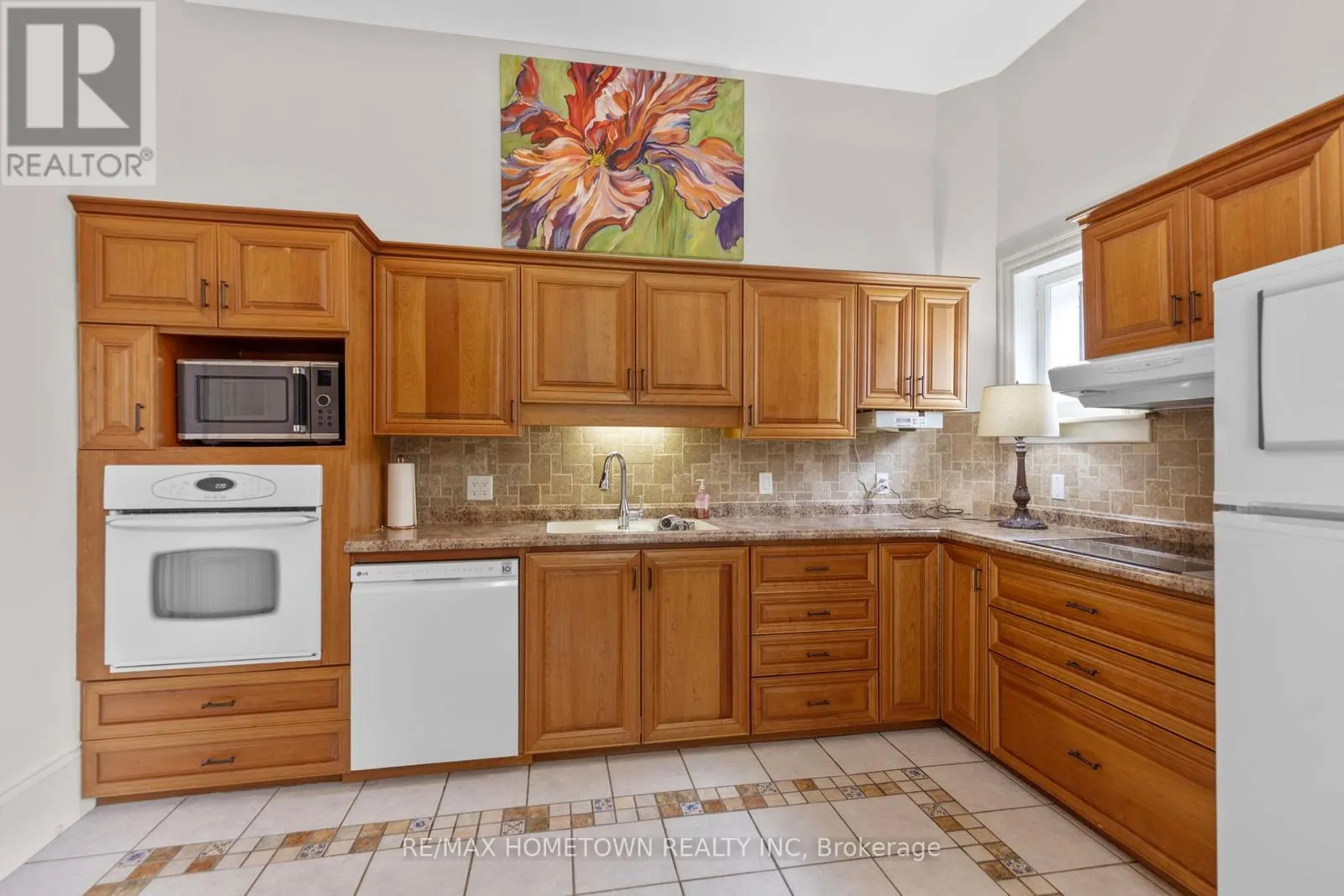 157 DIBBLE STREET W