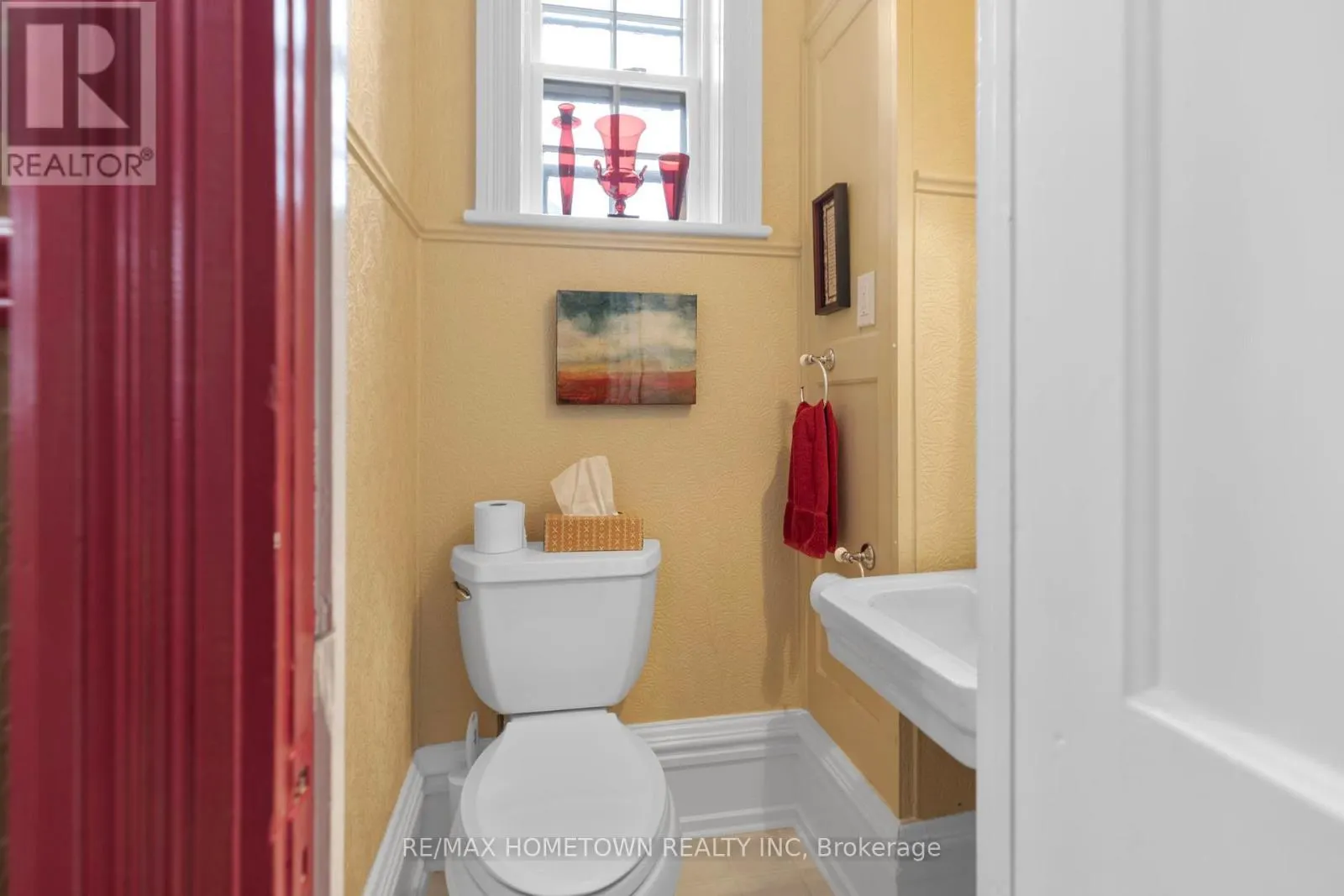 157 DIBBLE STREET W