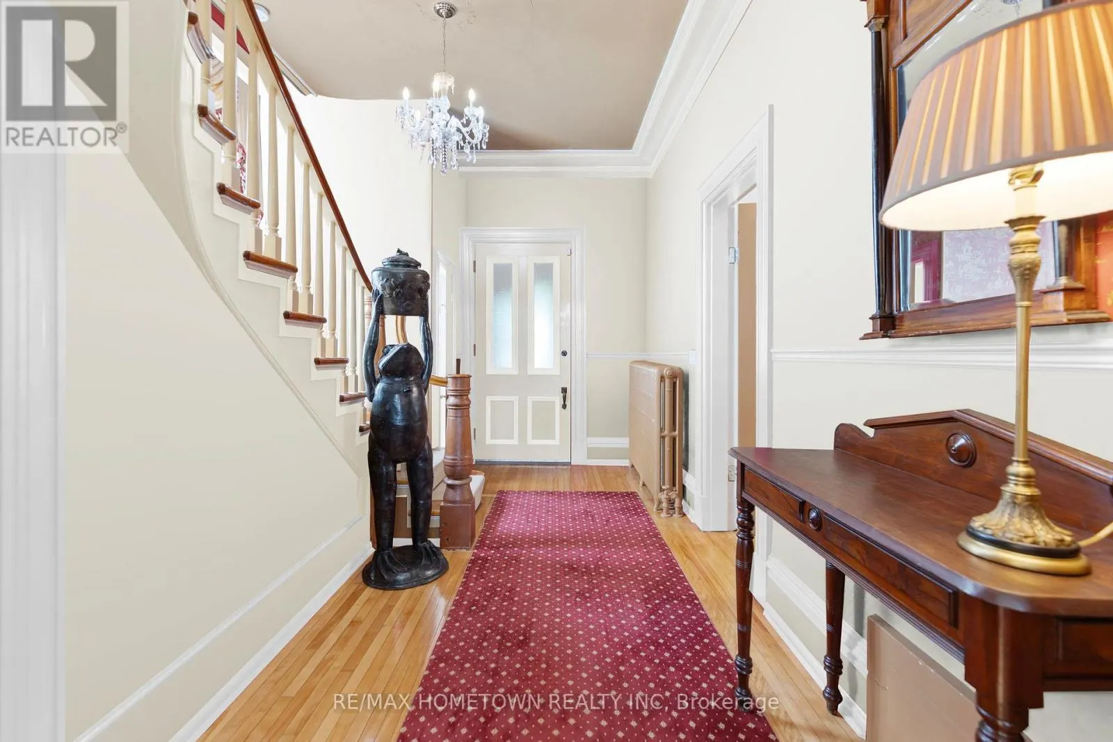 157 DIBBLE STREET W