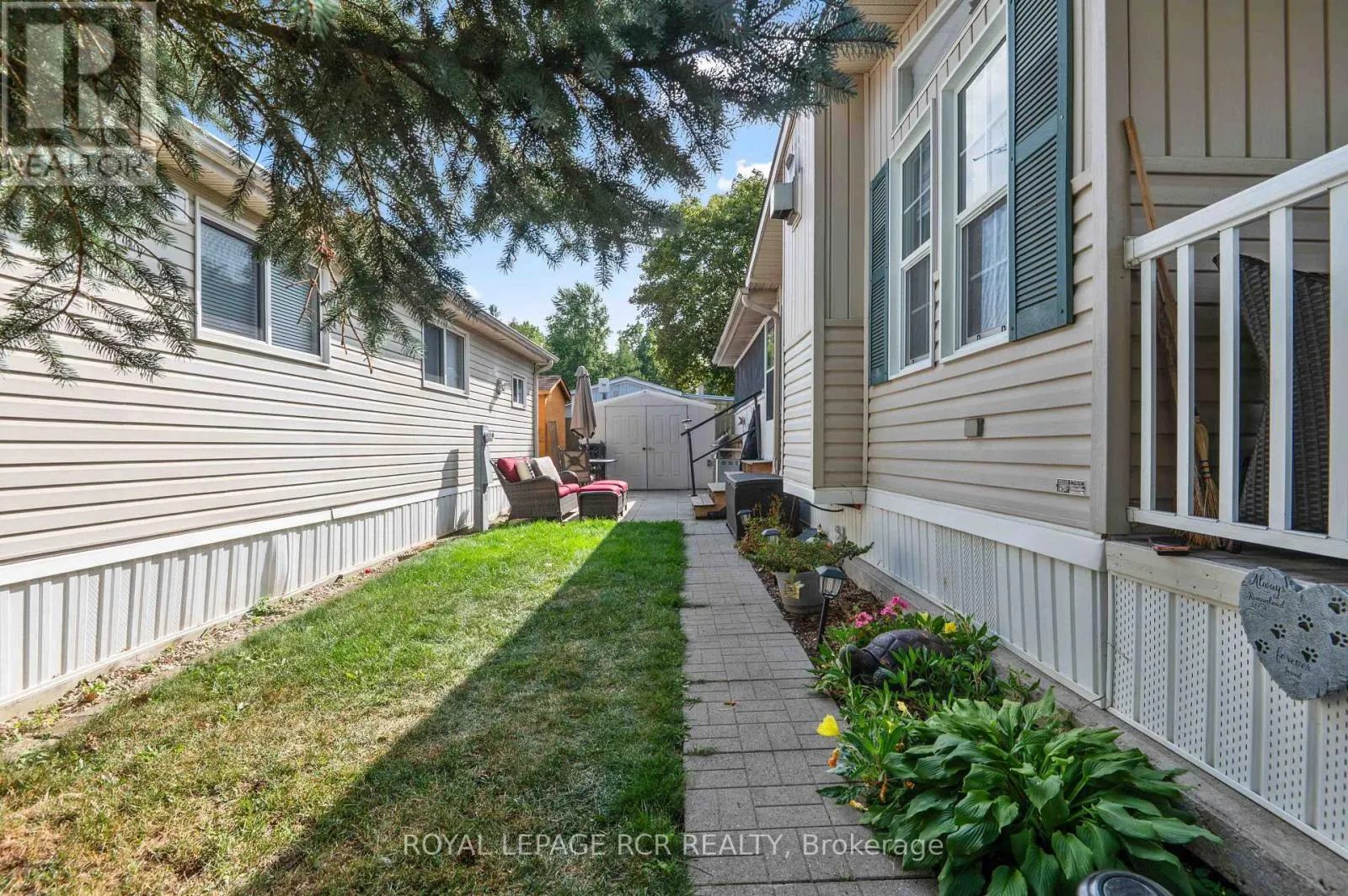 465 SPRUCE STREET