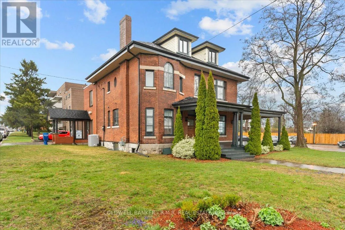 438 DIVISION STREET