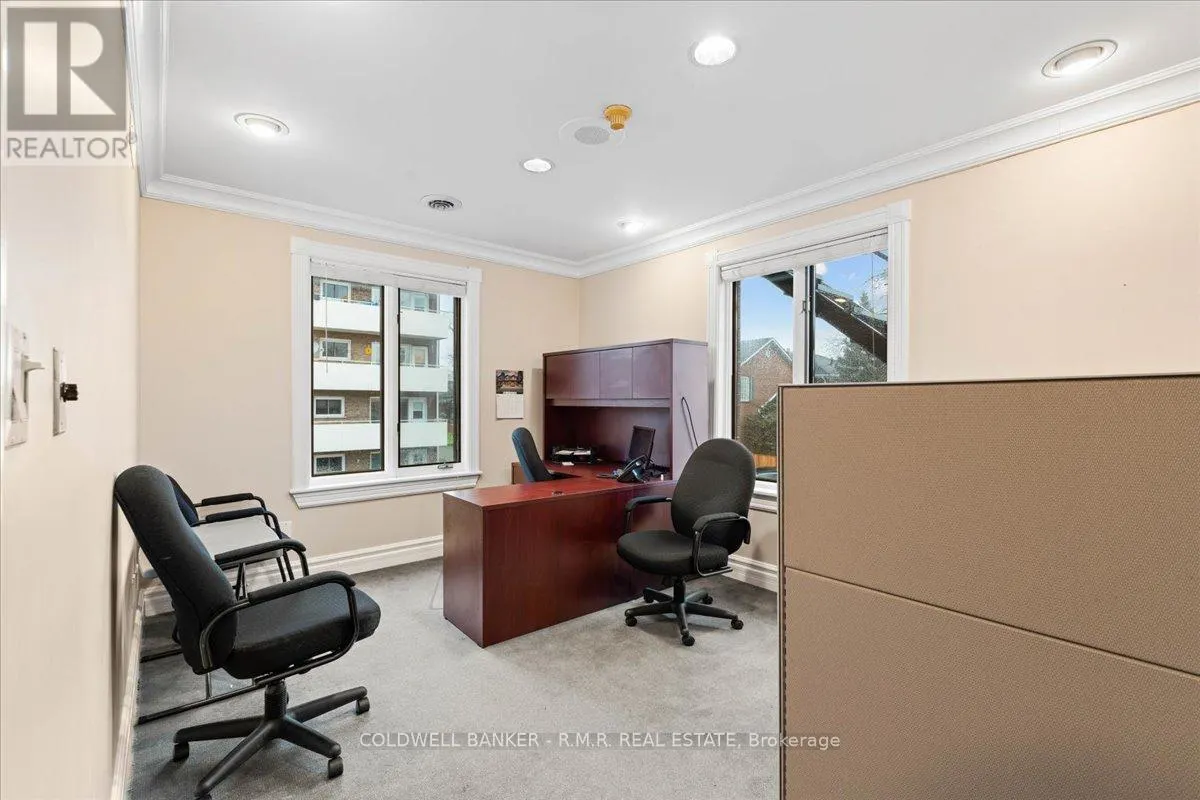 438 DIVISION STREET