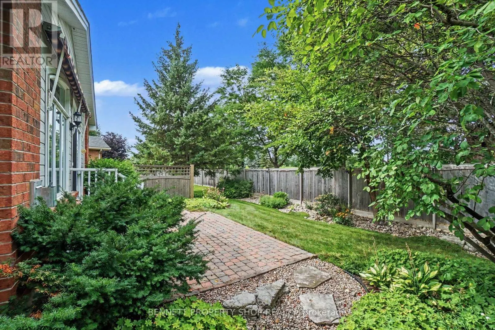 4219 GREEN GABLES LANE