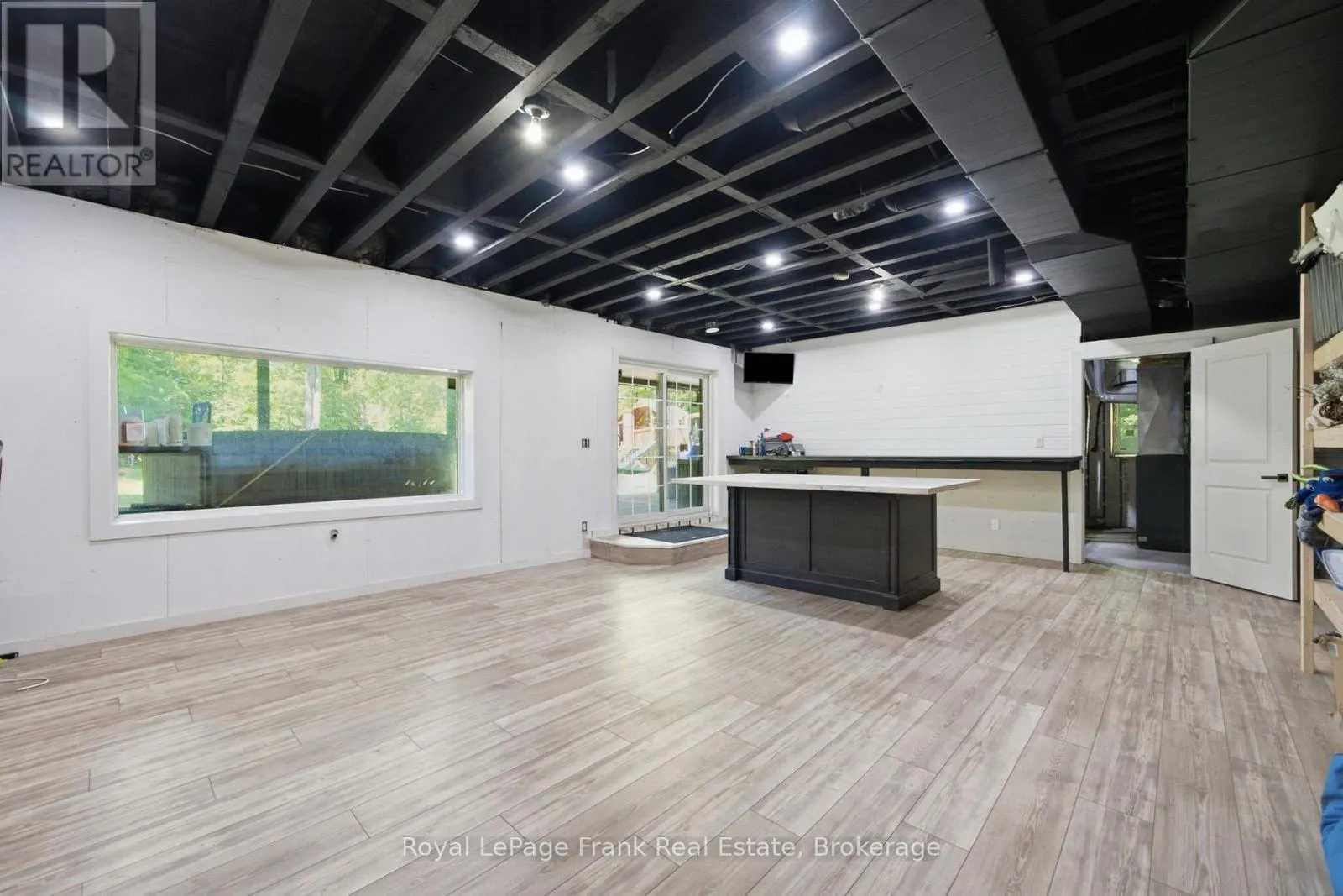 3186 BUCKHORN ROAD