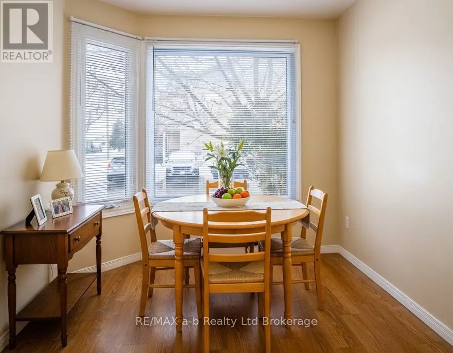 1 - 10 DUFFERIN STREET #1