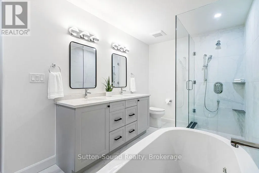 203 - 535 ISSAC STREET #203