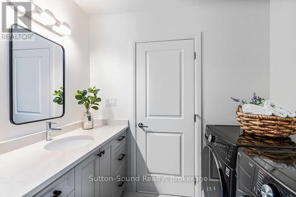 203 - 535 ISSAC STREET #203