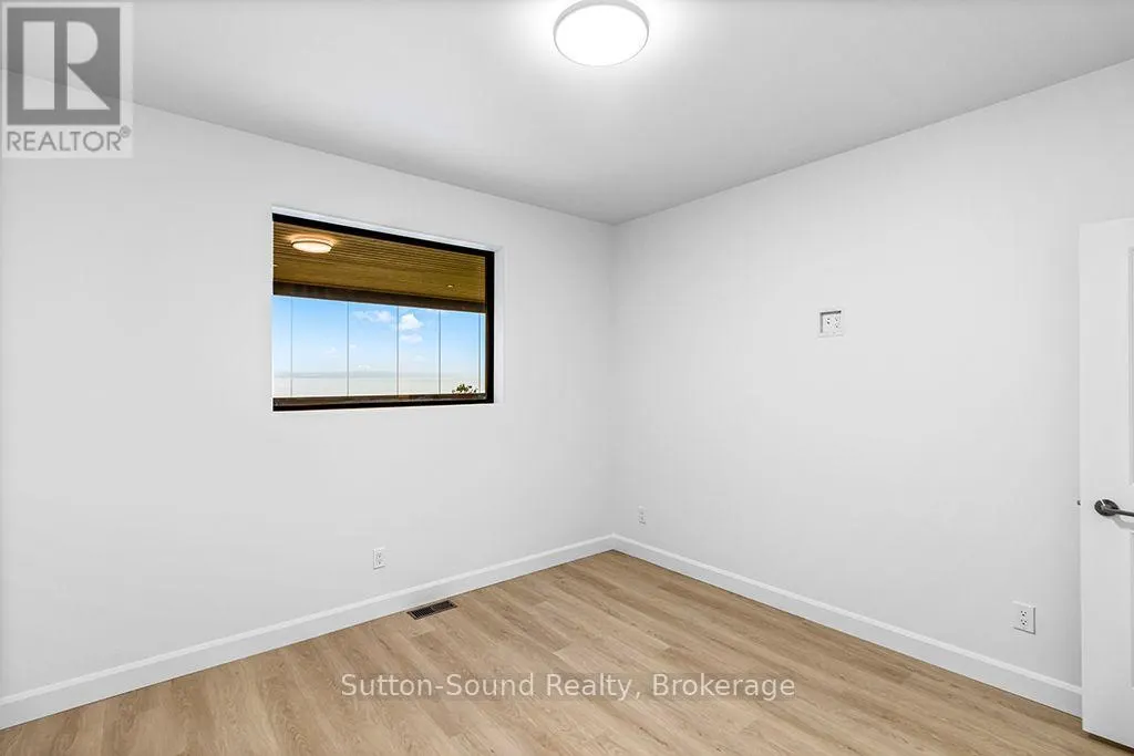 202 - 535 ISSAC STREET #202