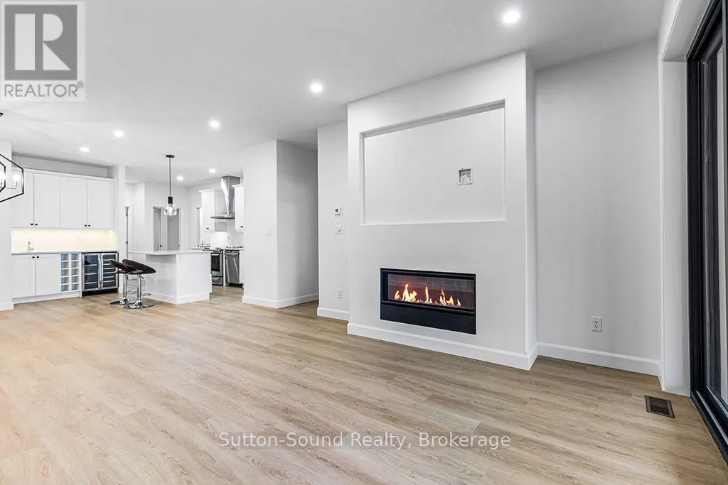 202 - 535 ISSAC STREET #202