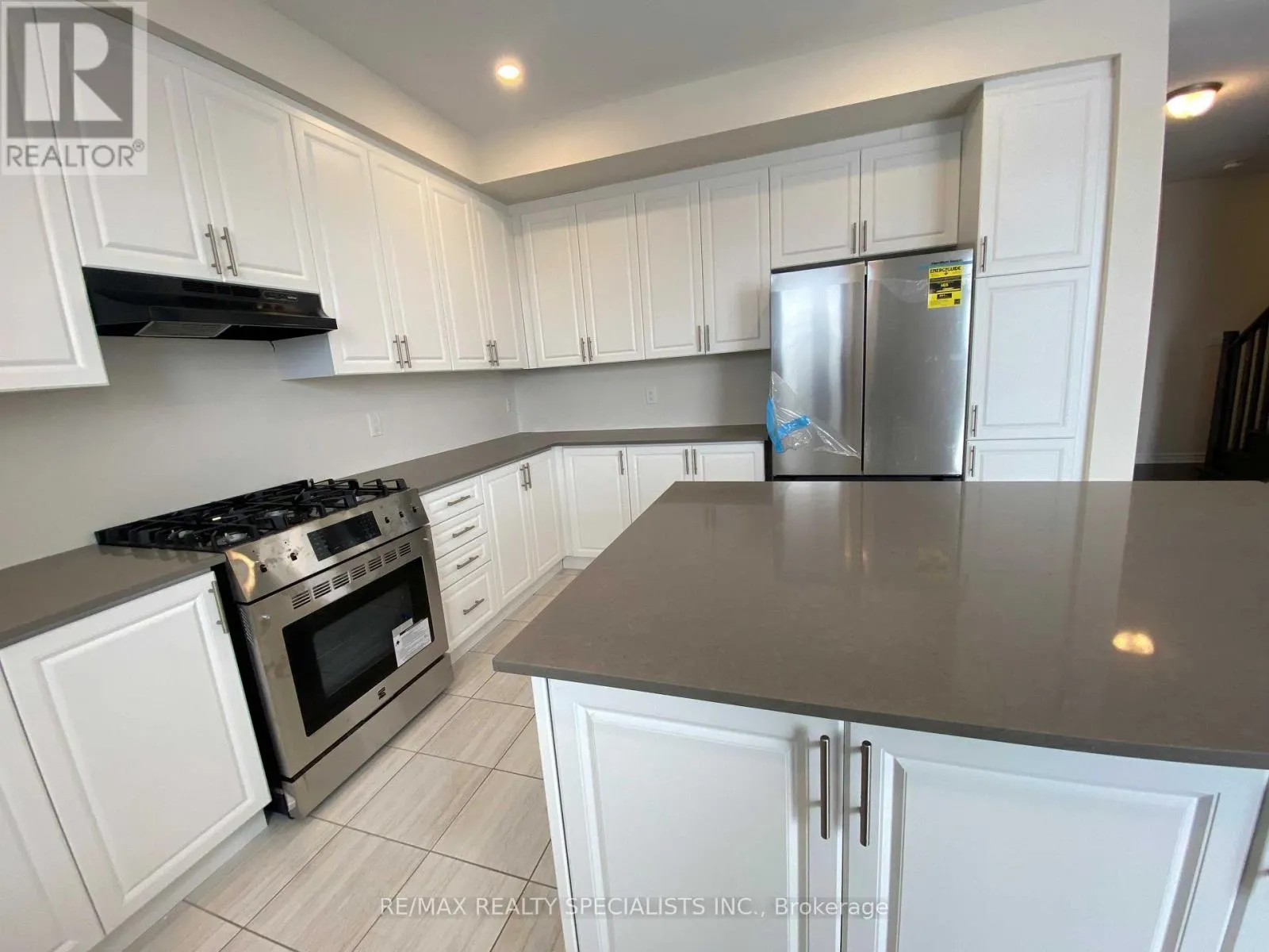 17 ORIOLE CRESCENT