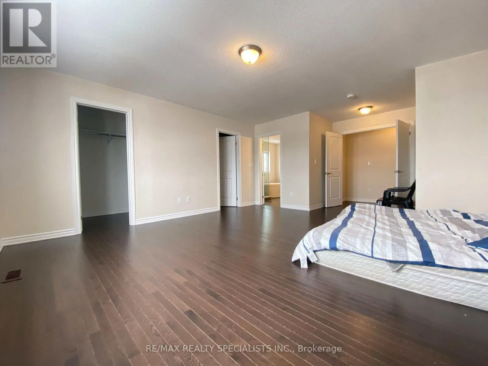 17 ORIOLE CRESCENT