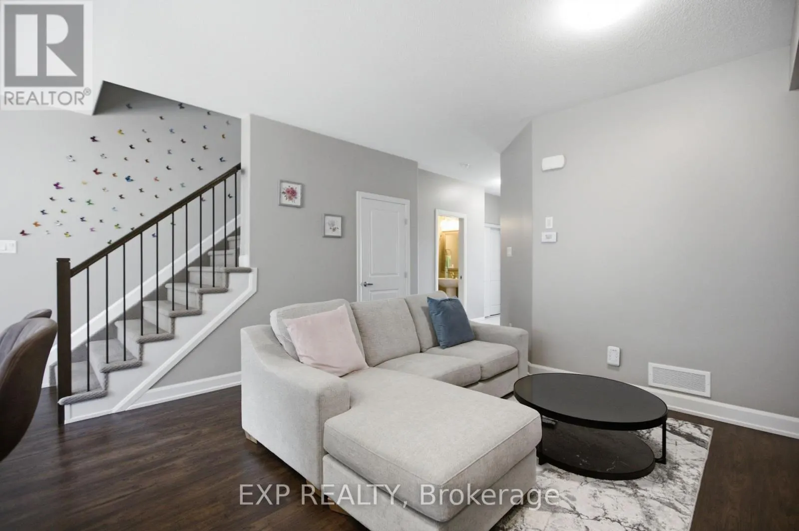 42 VIMY RIDGE CRESCENT