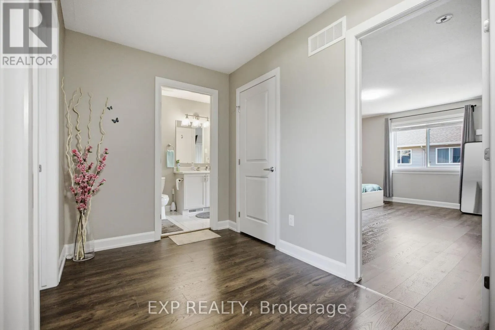42 VIMY RIDGE CRESCENT