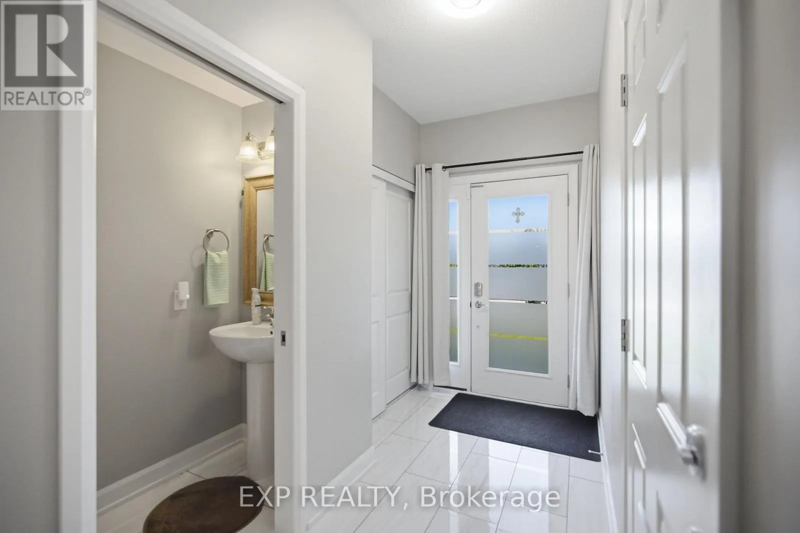 42 VIMY RIDGE CRESCENT