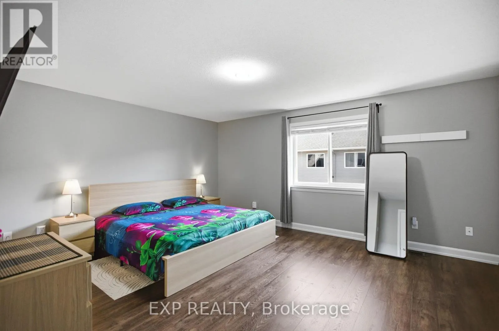 42 VIMY RIDGE CRESCENT