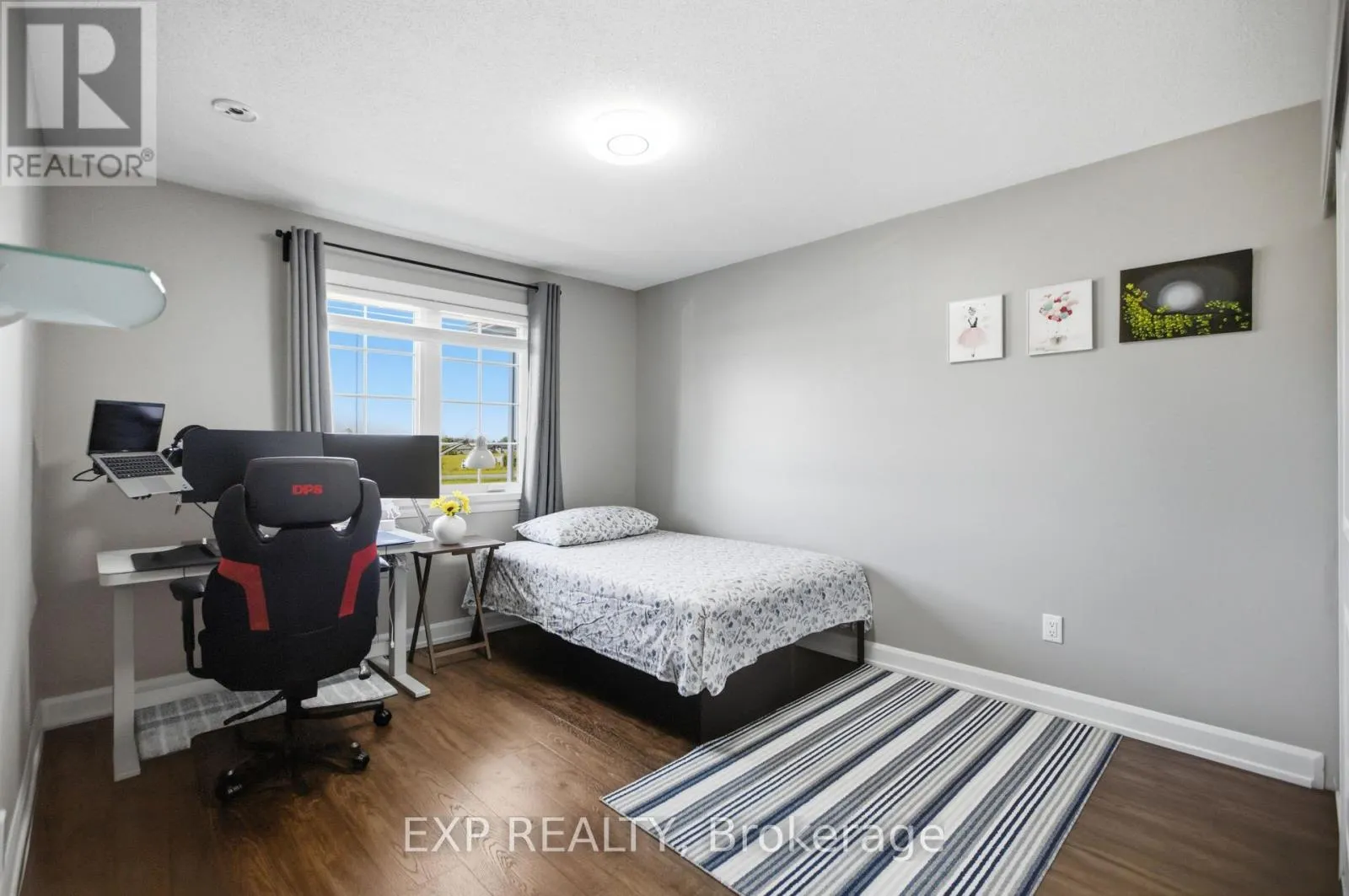 42 VIMY RIDGE CRESCENT