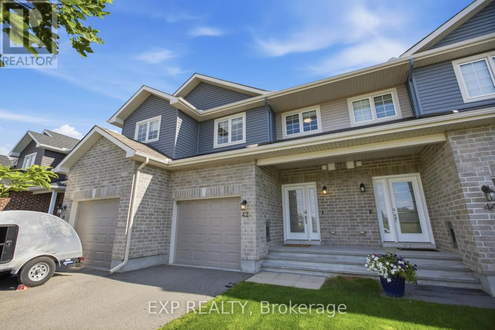 42 VIMY RIDGE CRESCENT