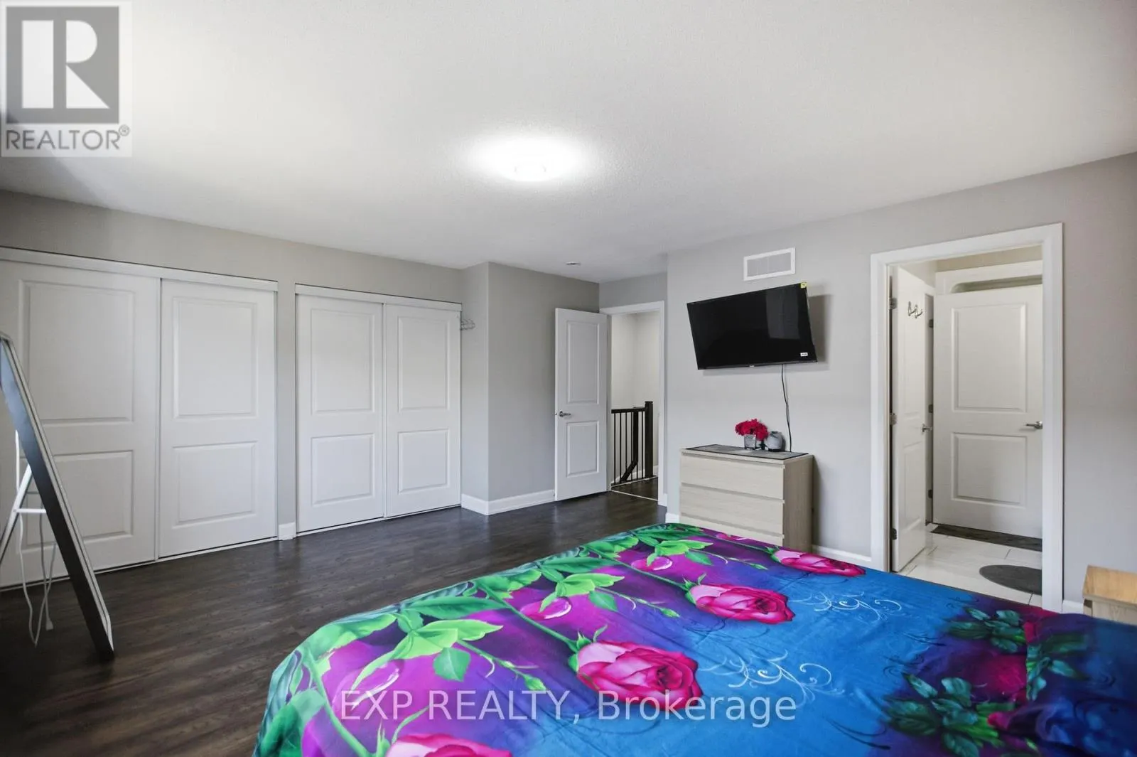 42 VIMY RIDGE CRESCENT