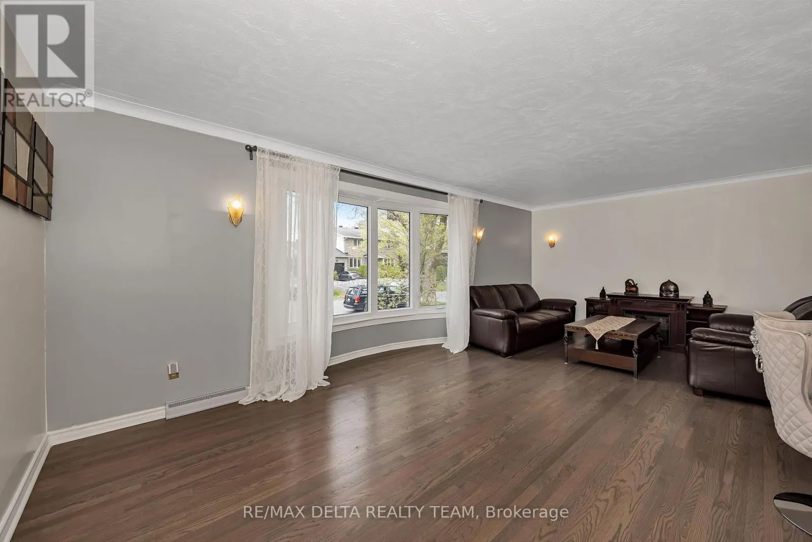 2350 GEORGINA DRIVE