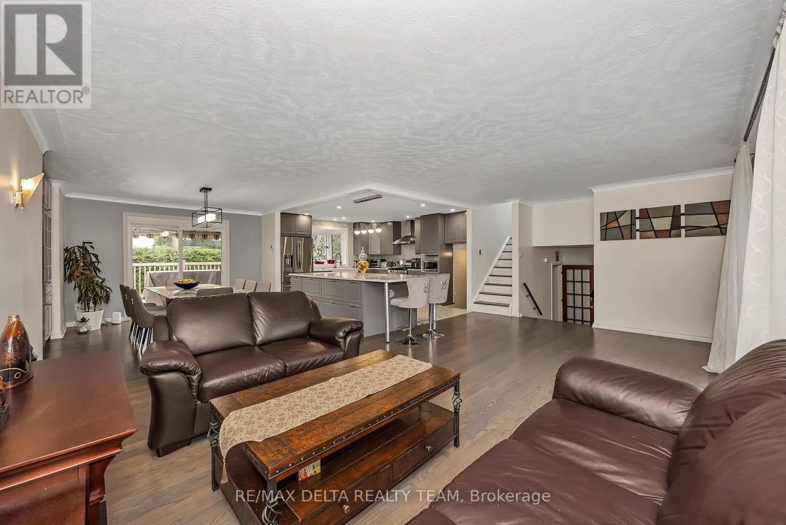 2350 GEORGINA DRIVE