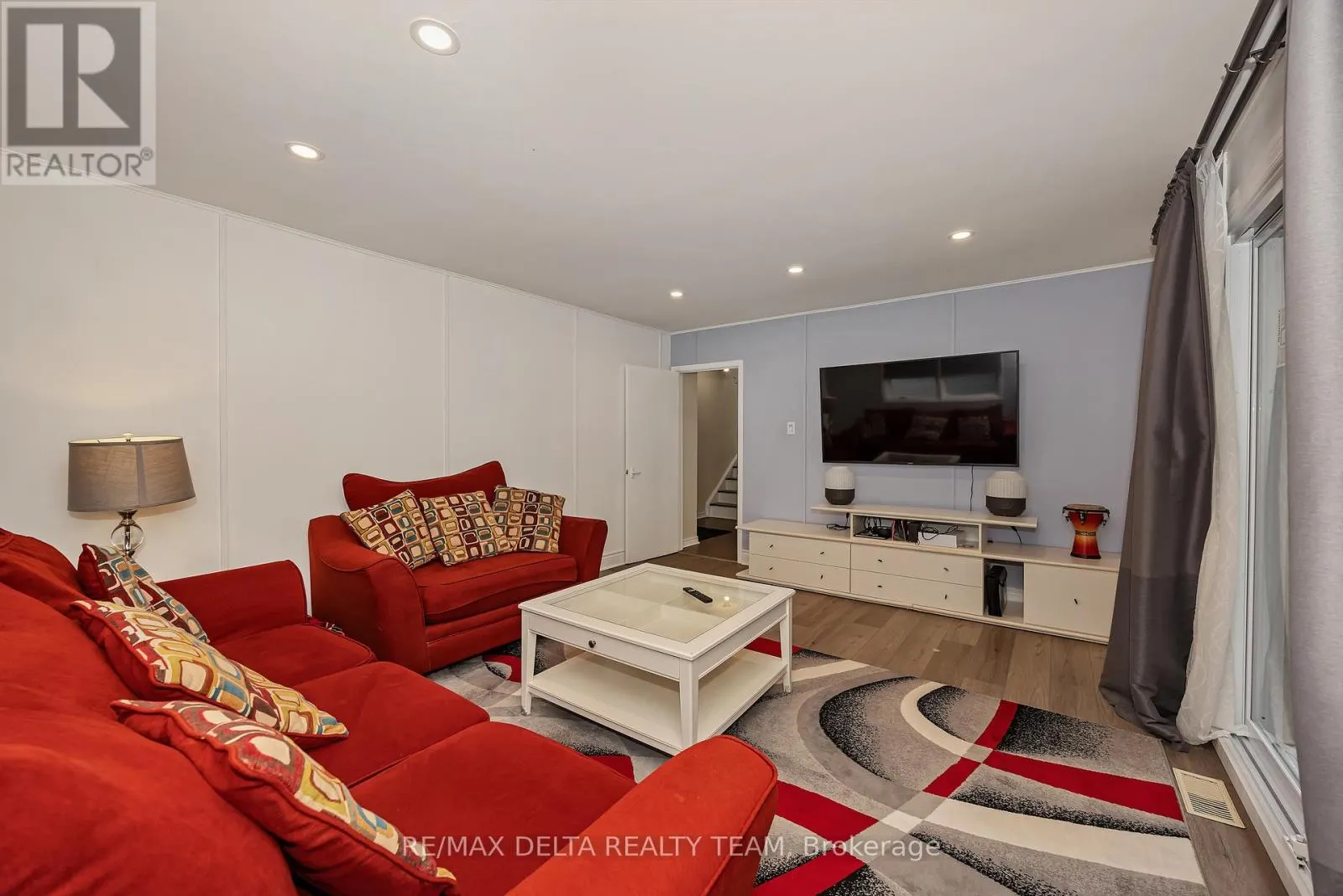 2350 GEORGINA DRIVE