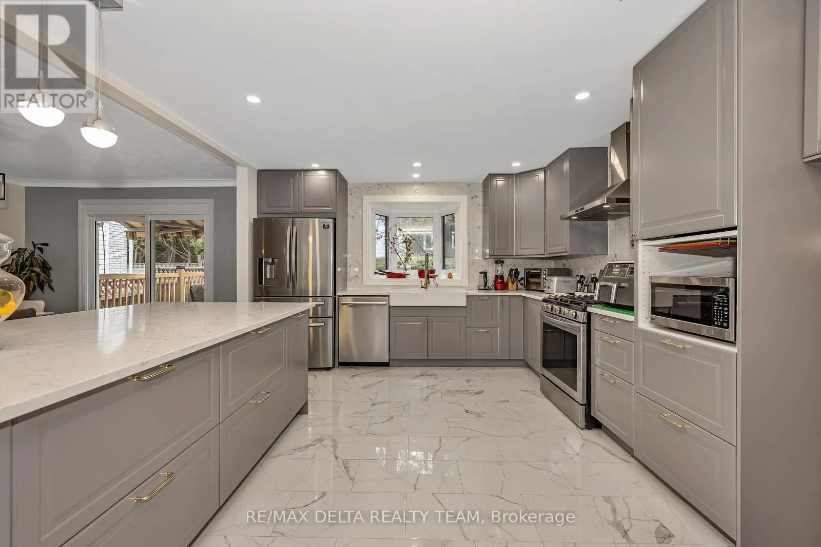 2350 GEORGINA DRIVE