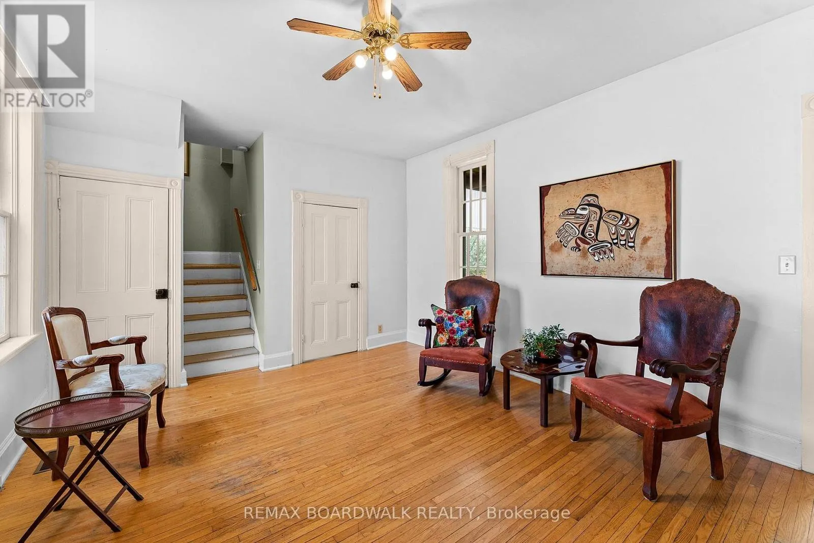 110-112-114 CLOTHIER STREET E