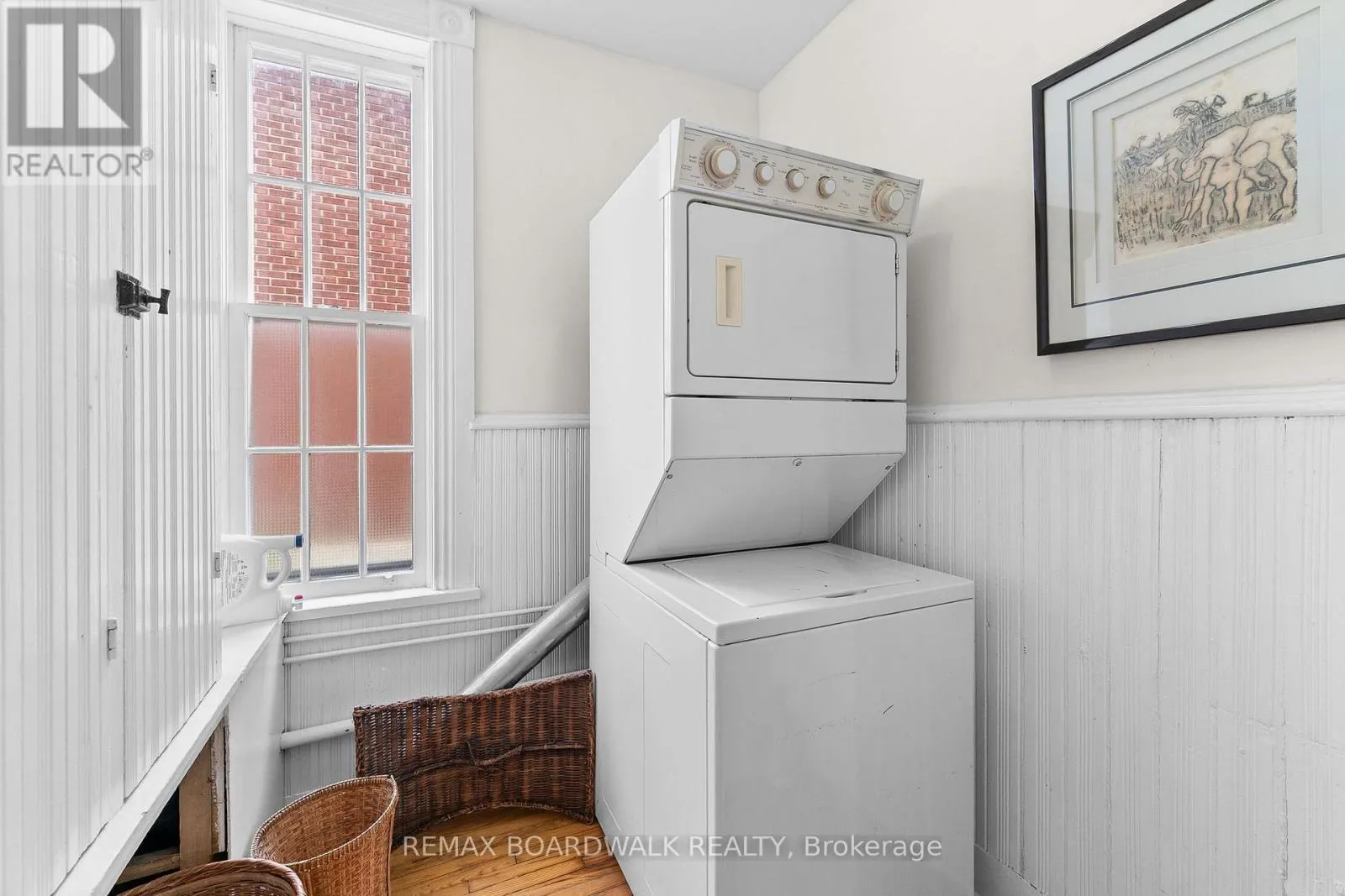 110-112-114 CLOTHIER STREET E