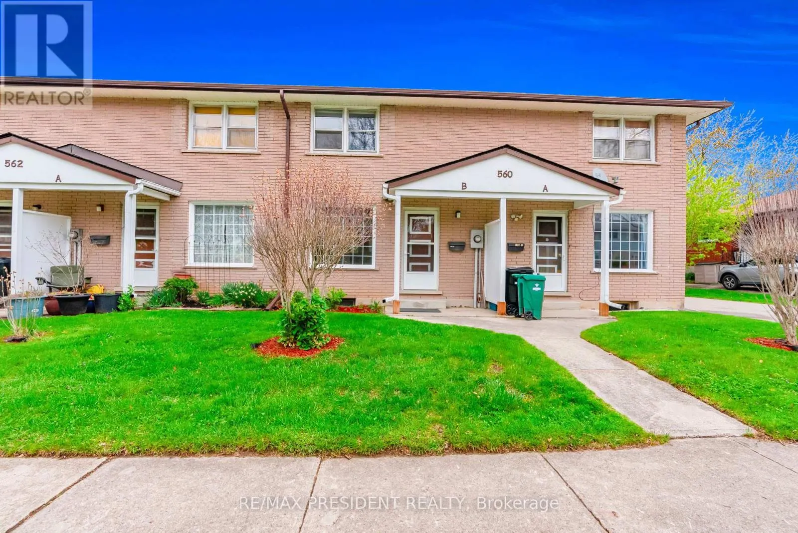 564 BROOKHAVEN CRESCENT