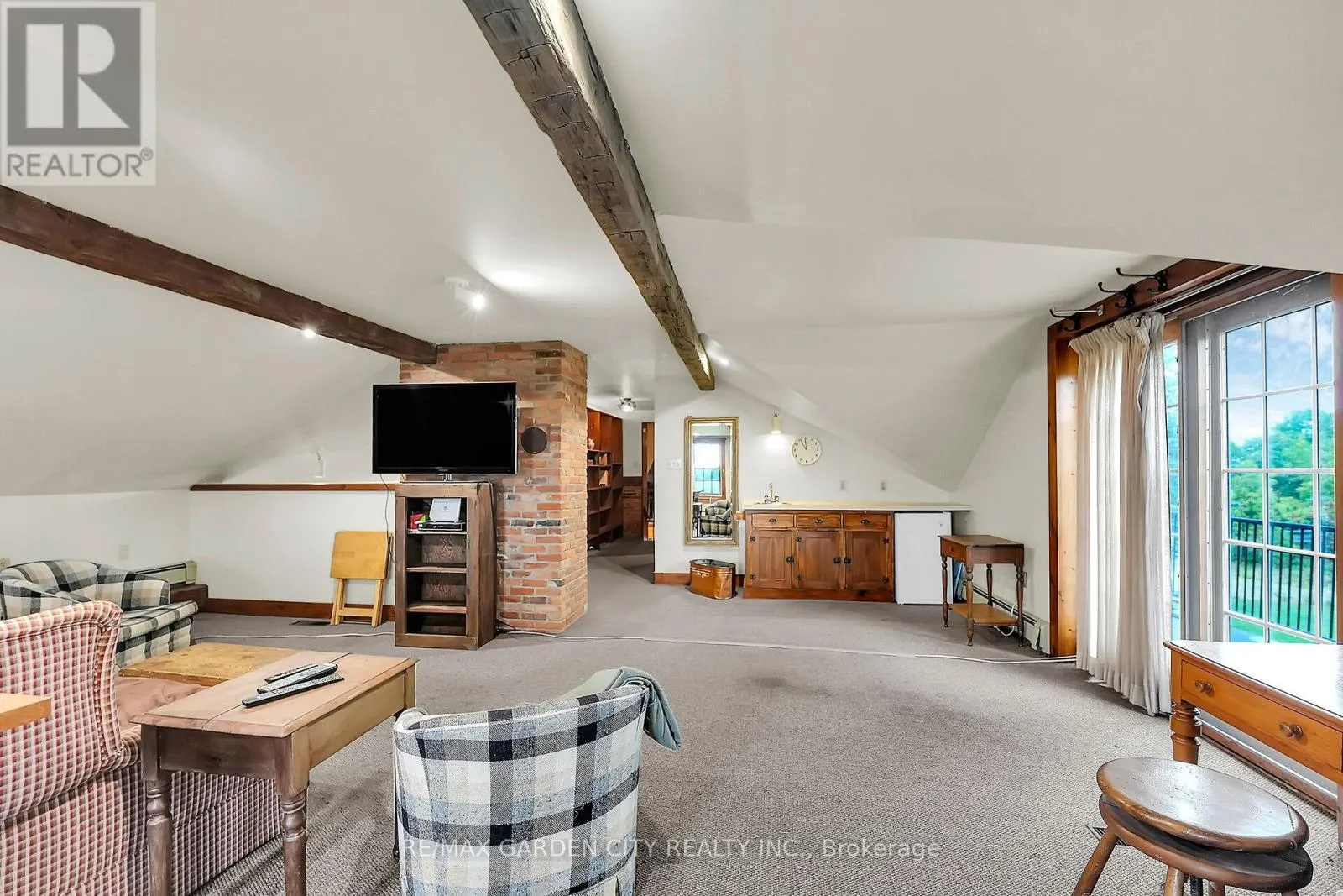 2432 SEBURN ROAD