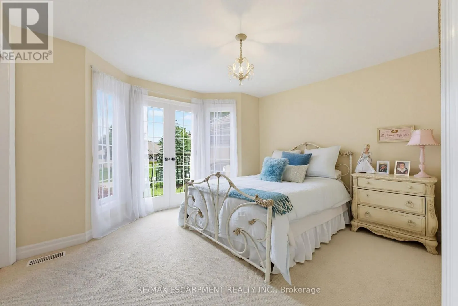 46 SANDY SHORE BOULEVARD