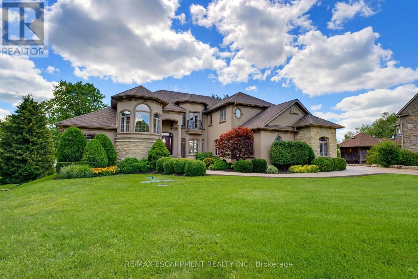 46 SANDY SHORE BOULEVARD