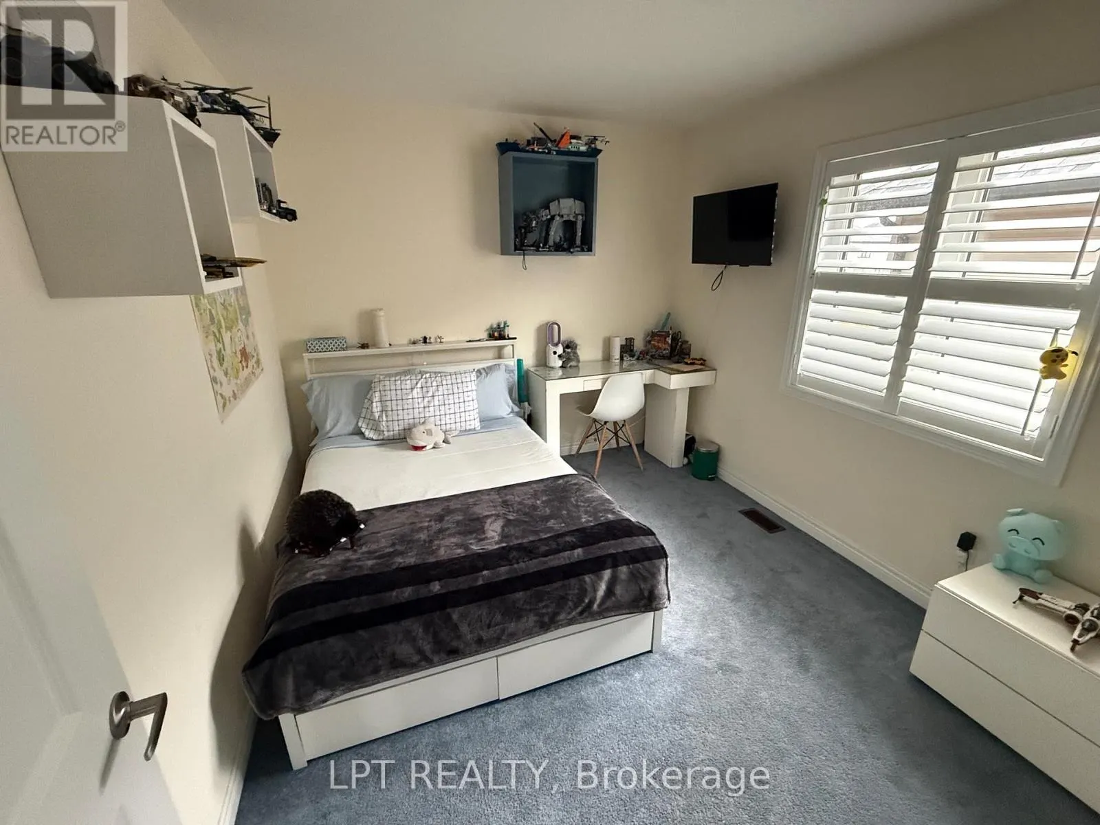 50 SPRING CREST (UPPER UNIT) WAY