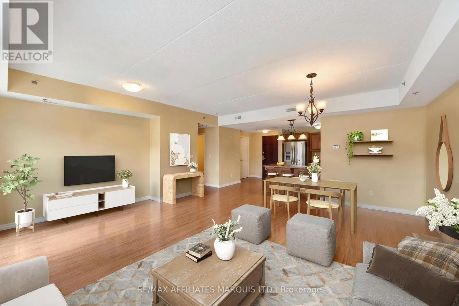 200 - 108 SECOND STREET E