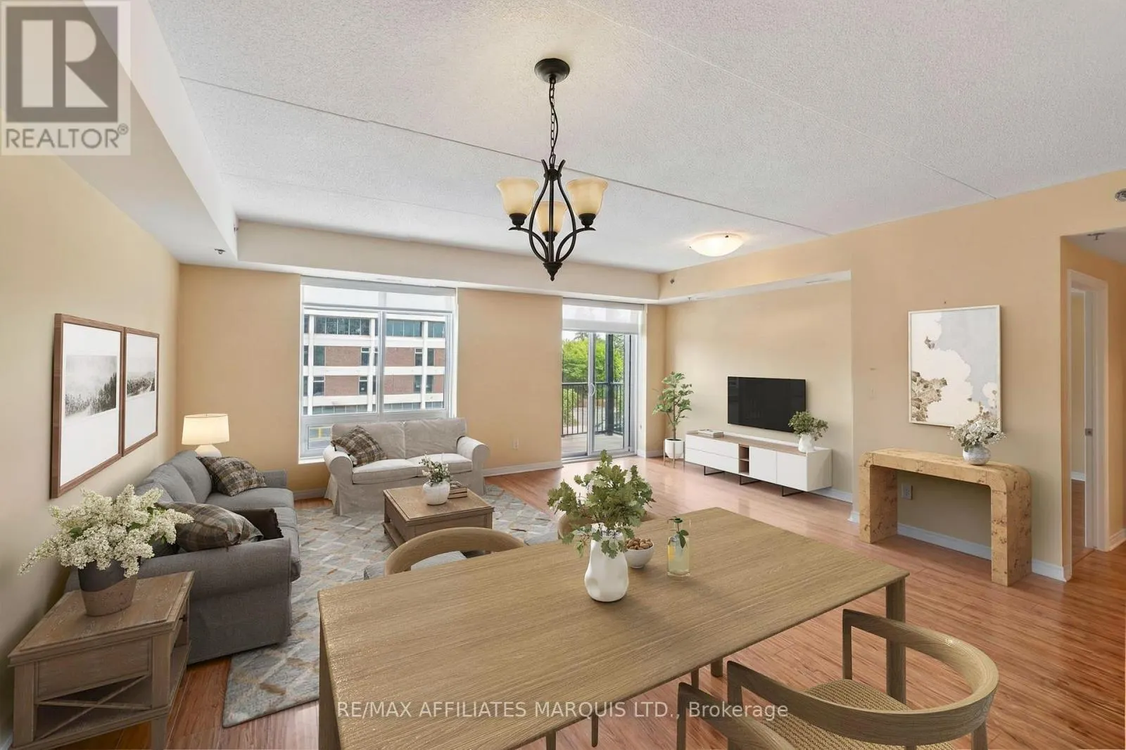 200 - 108 SECOND STREET E