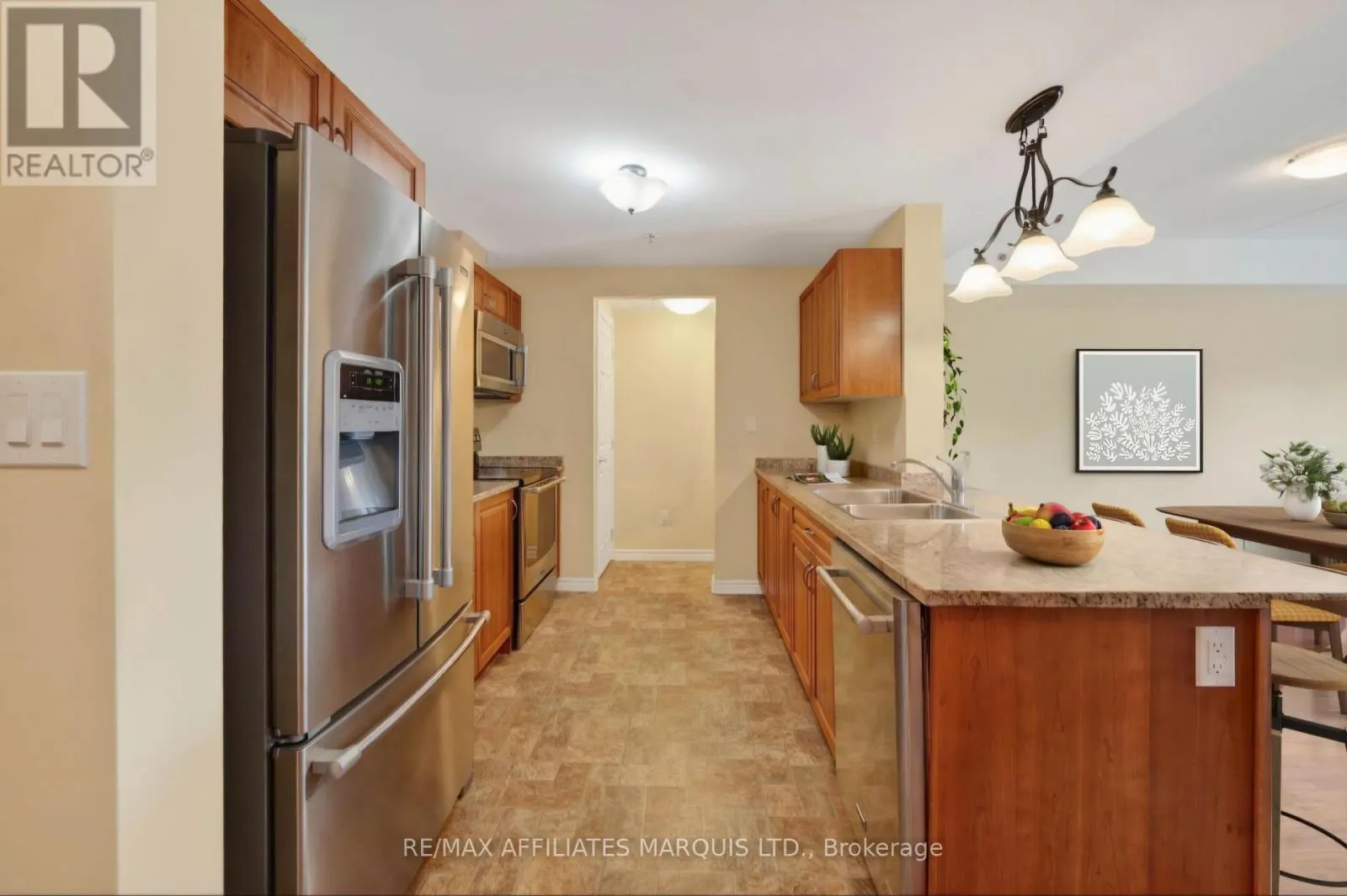 200 - 108 SECOND STREET E
