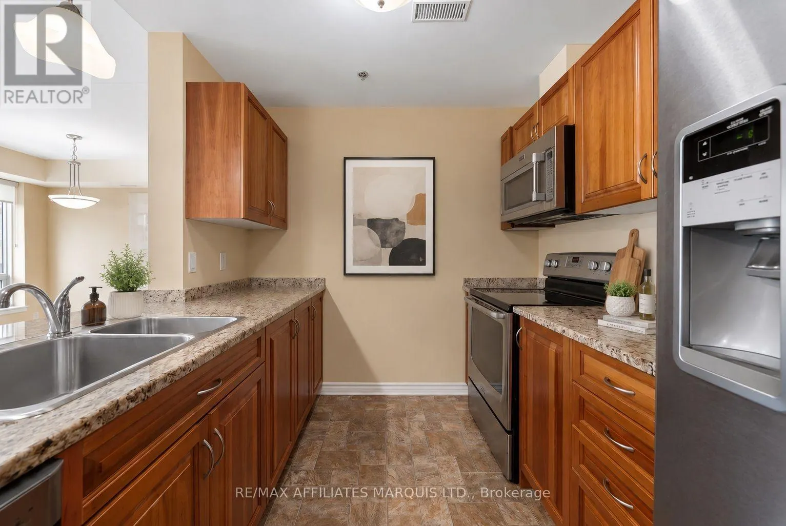 401 - 108 SECOND STREET E