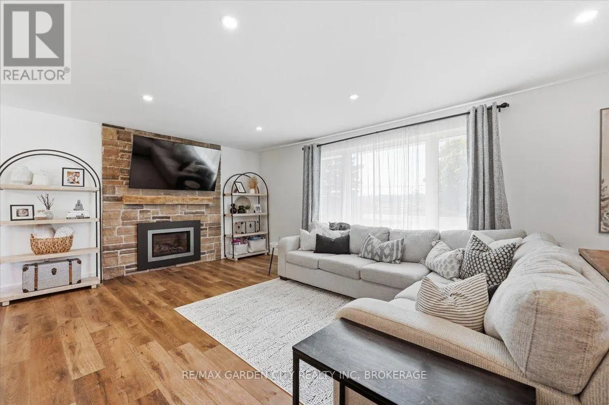 1581 RICE ROAD