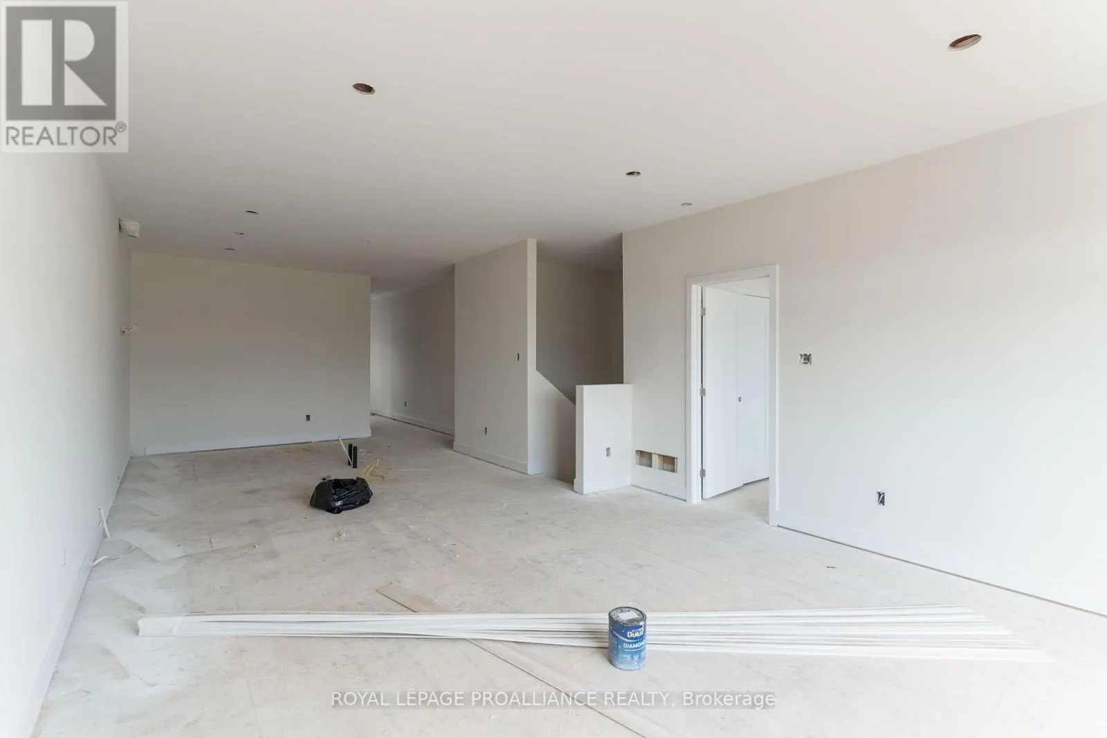 1032 TURNER DRIVE