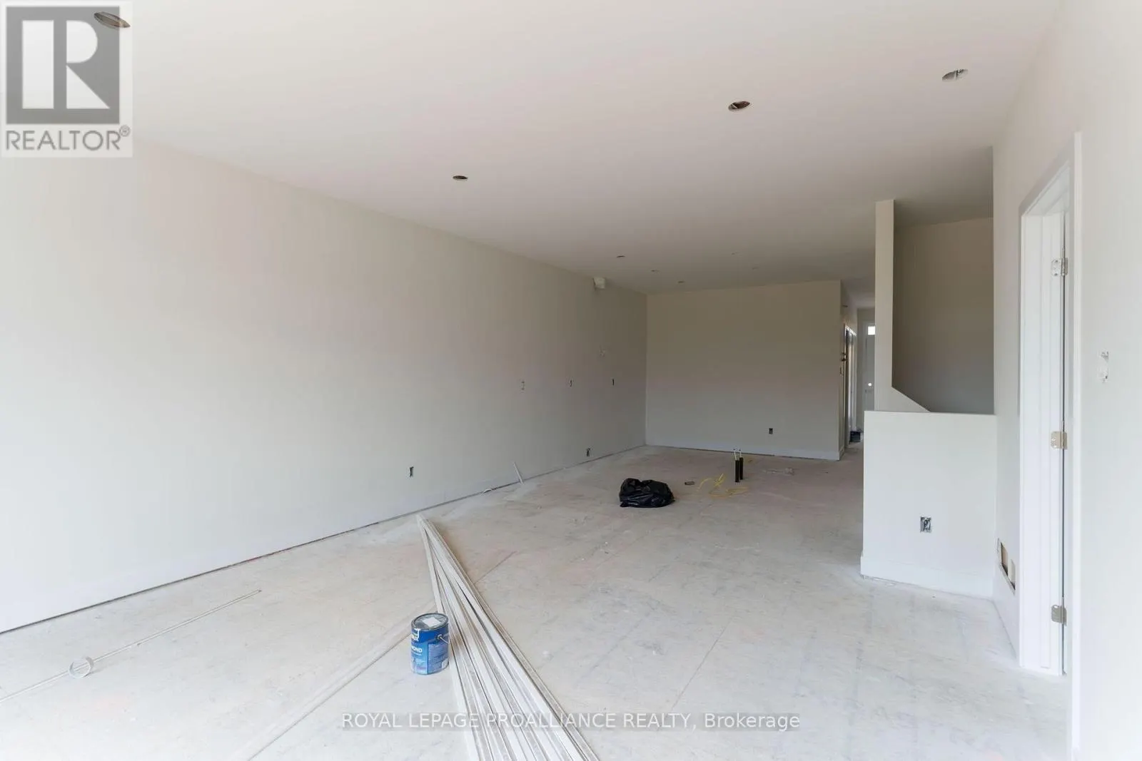 1032 TURNER DRIVE