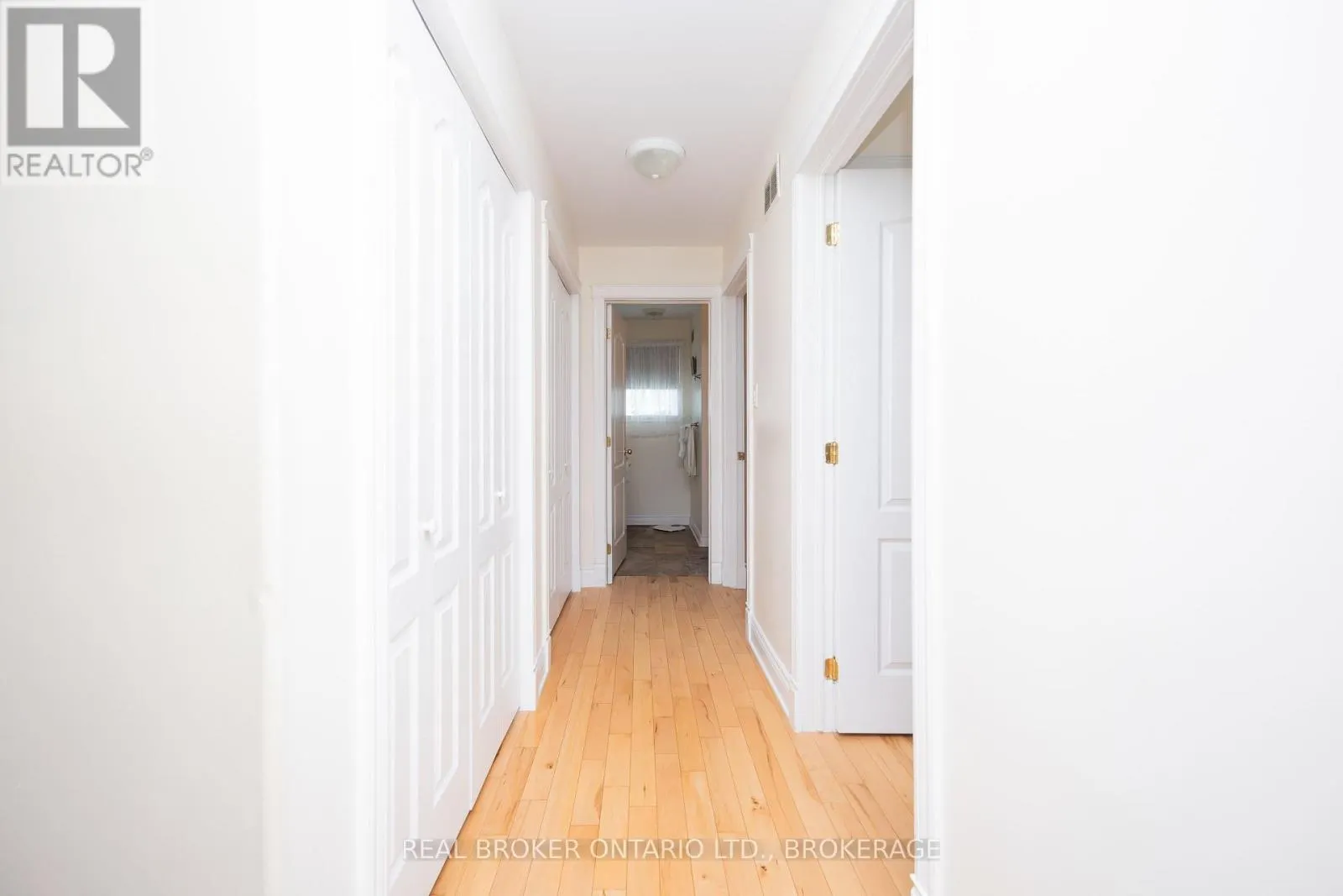 238 BISHOP STREET S