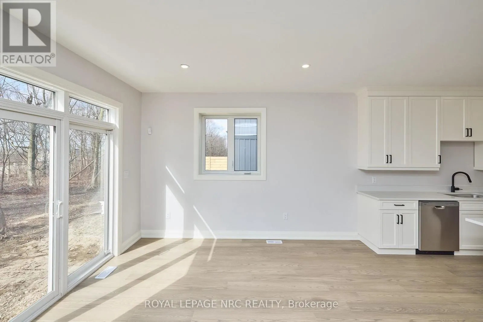 196 HODGKINS AVENUE