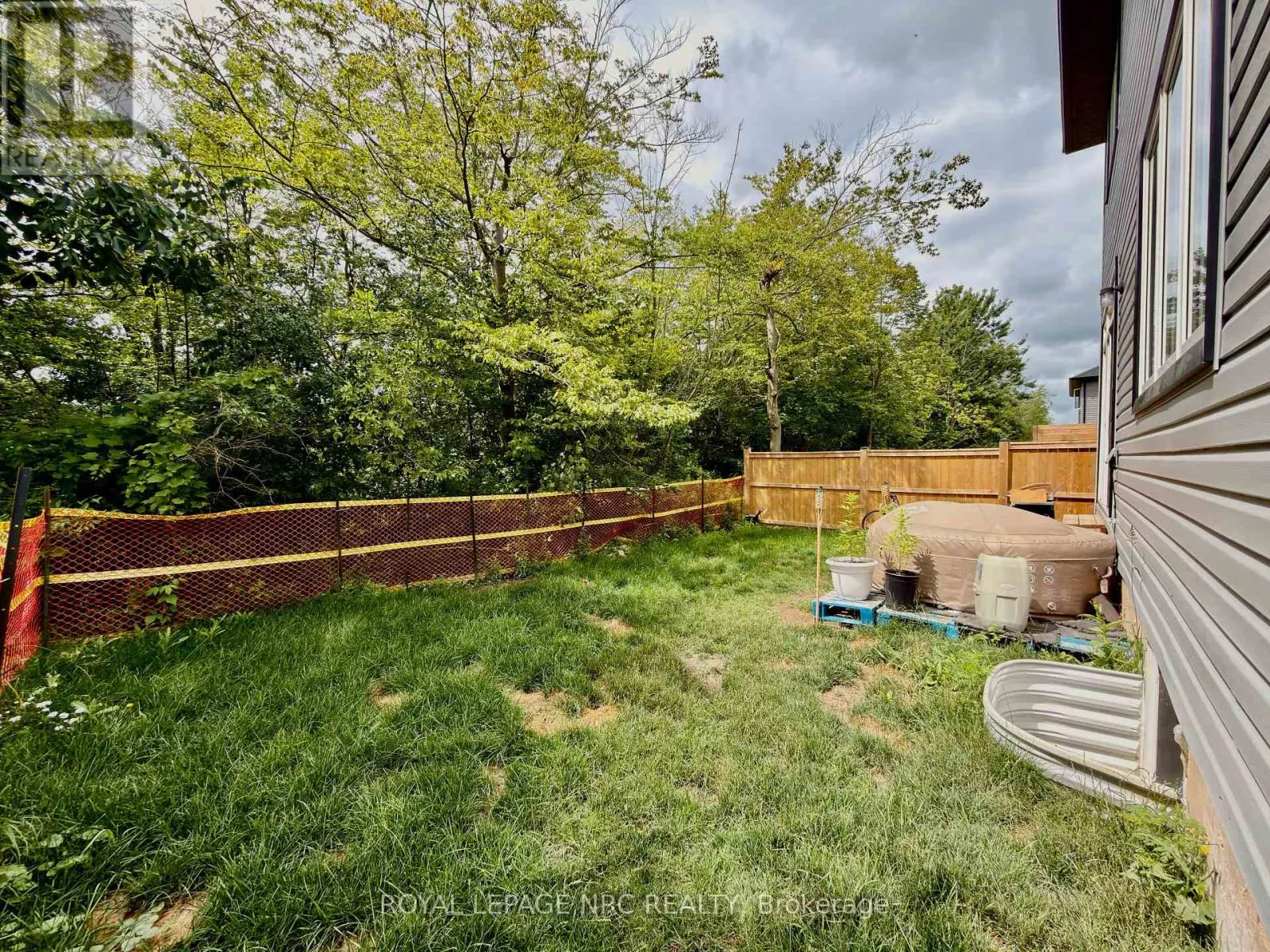 196 HODGKINS AVENUE
