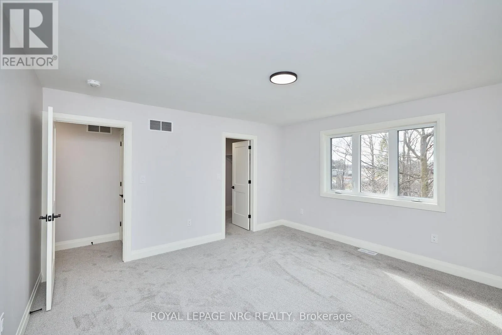 196 HODGKINS AVENUE