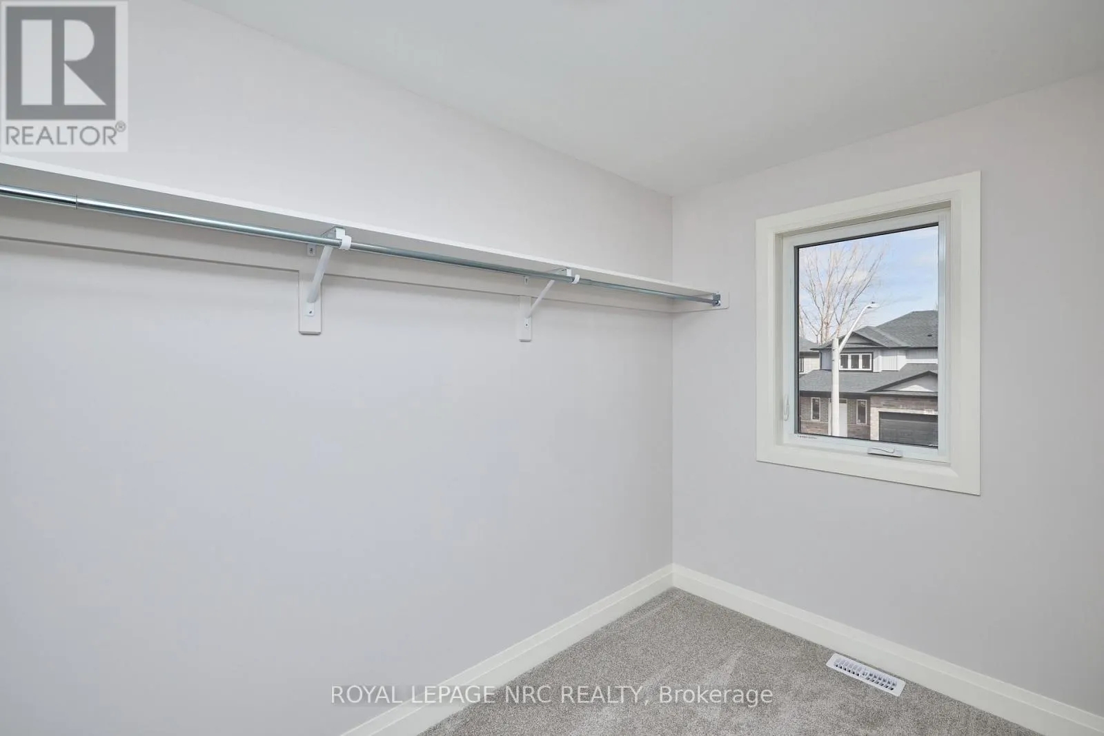 196 HODGKINS AVENUE