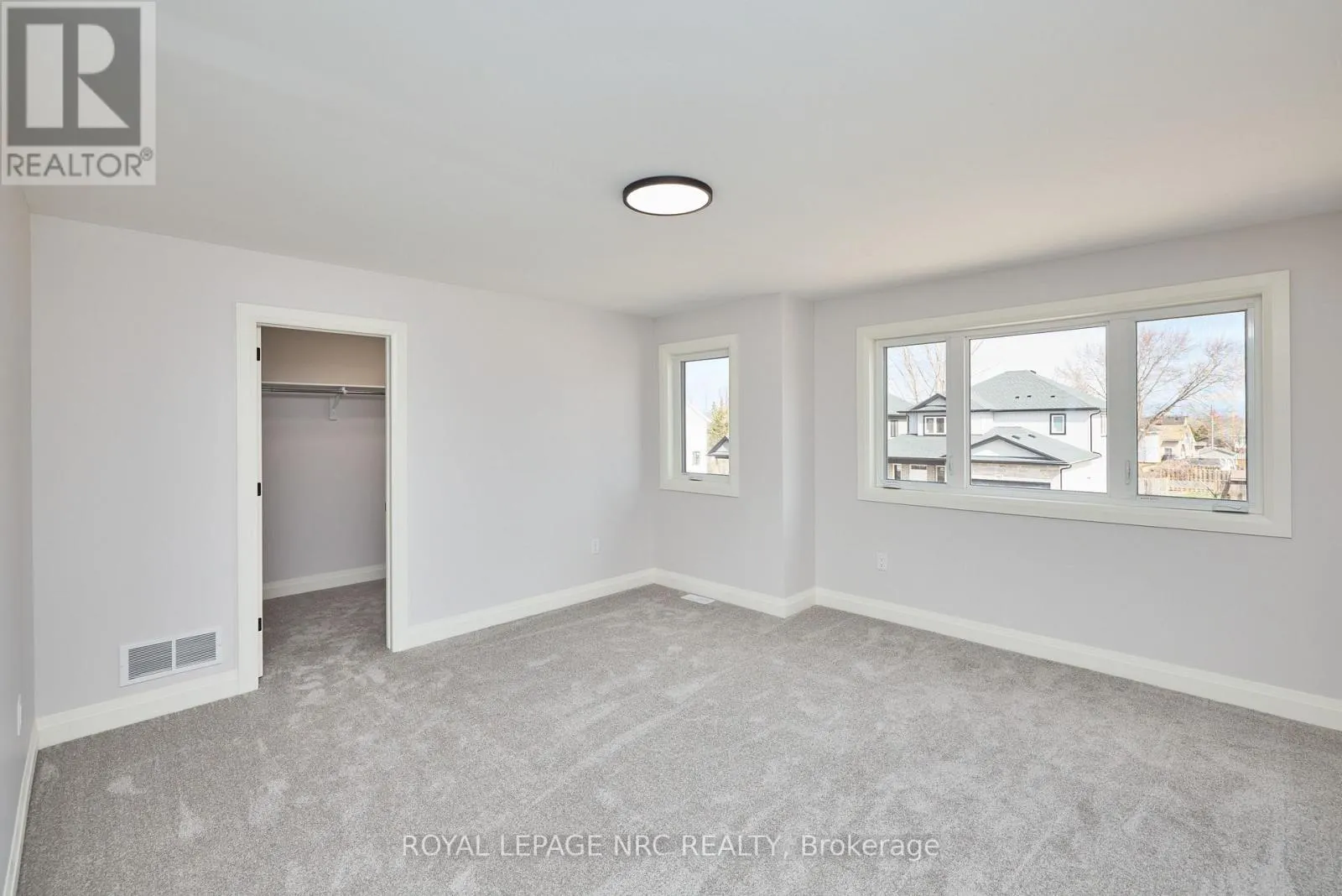 196 HODGKINS AVENUE